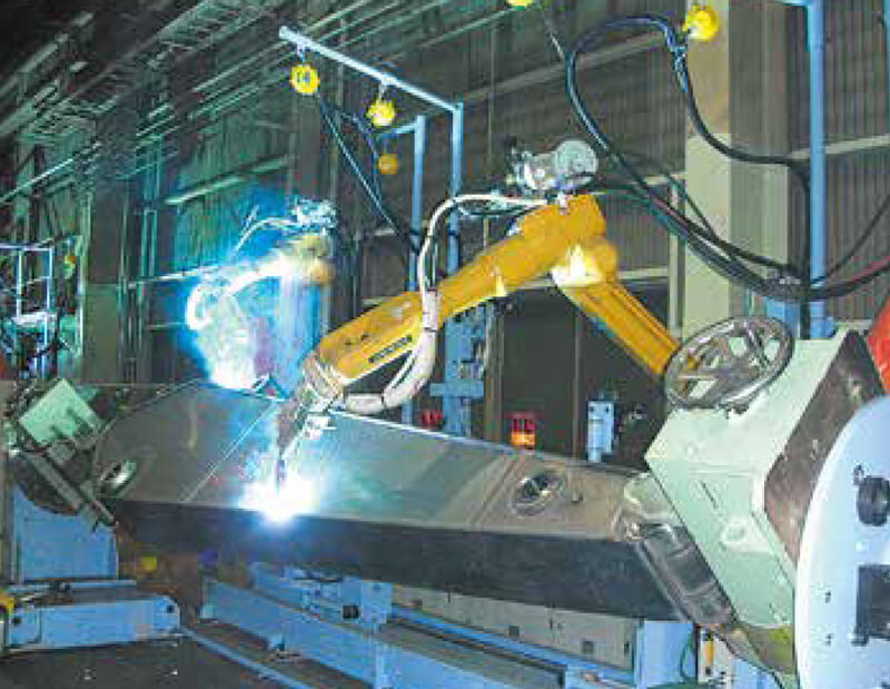 Figura 2: Sistema de soldadura robotizada ARCMAN™ para brazo de maquinaria de construcción