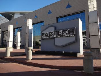 La entrada a la exposición FABTECH, celebrada en el Georgia World Congress Center.