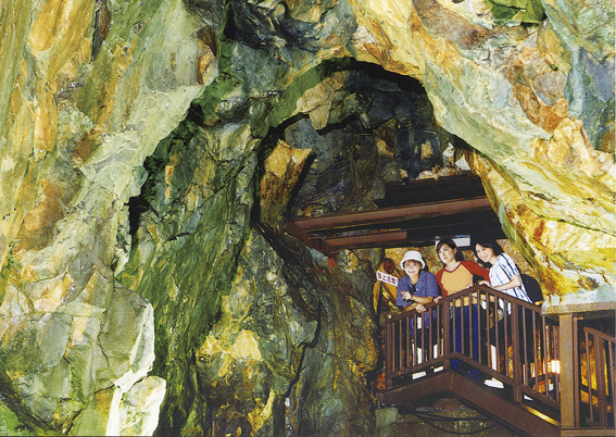 Silver Cave (photo provided by Obanazawa City)