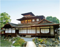 Pabellón Tounkaku (dentro del templo Nishihongan-ji)