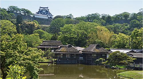 El jardín Genkyuen del castillo, ha sido indicado como lugar escénico por el Gobierno Nacional