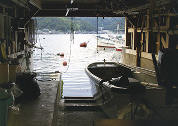 The boat house first floor is the boat hanger, fishing gear storage room, and workplace.